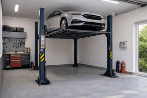 Elevador de autos doméstico instalado en garaje residencial cumpliendo normativa de seguridad para elevadores de autos domésticos