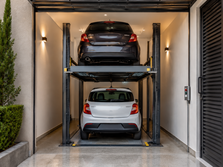 Qué elevador conviene para autos compactos en México en una cochera con estacionamiento vertical